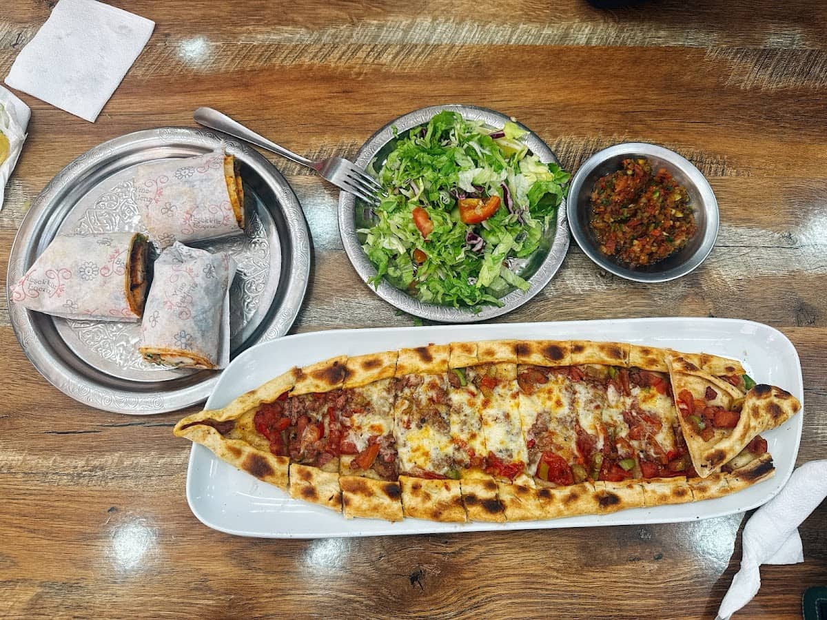 Balat Lahmacun Ve Kebap Salonu