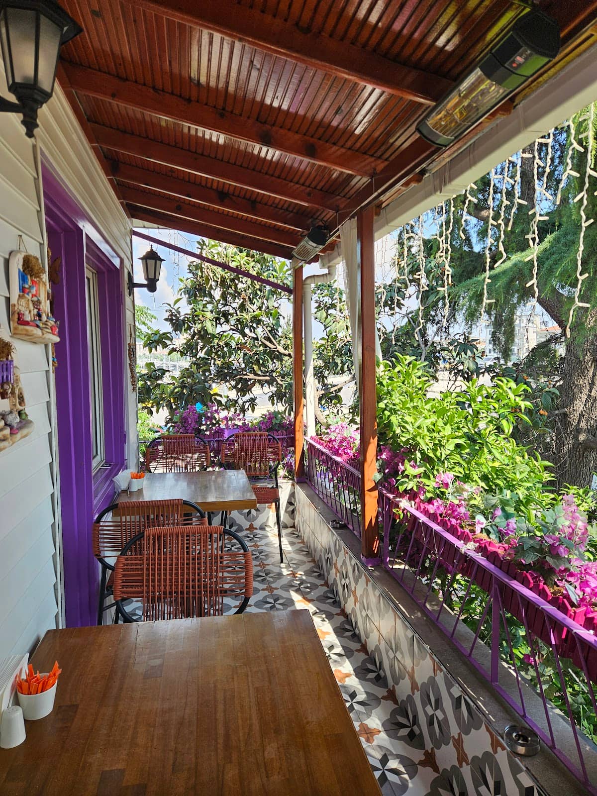 Sabina'nın Kahvaltı Bahçesi
