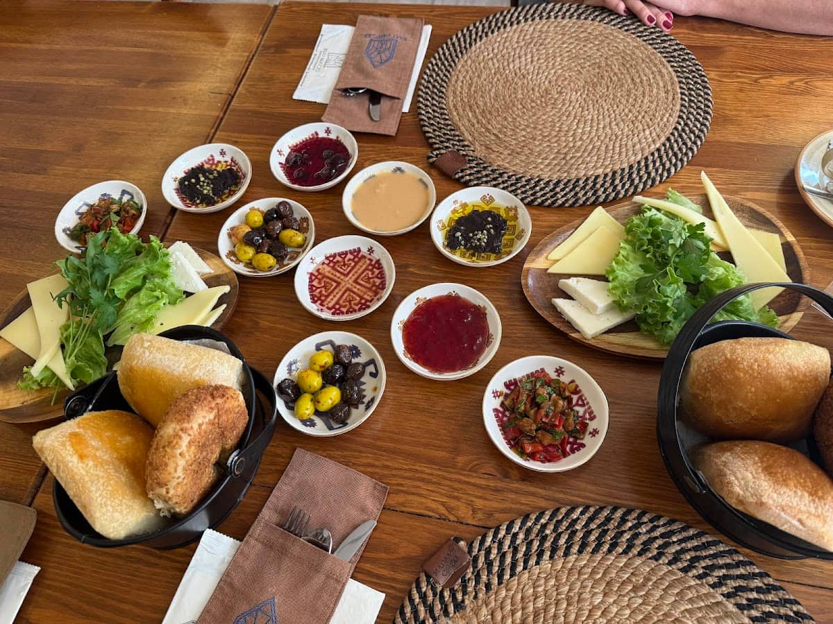Blu Ma'cel Breakfast