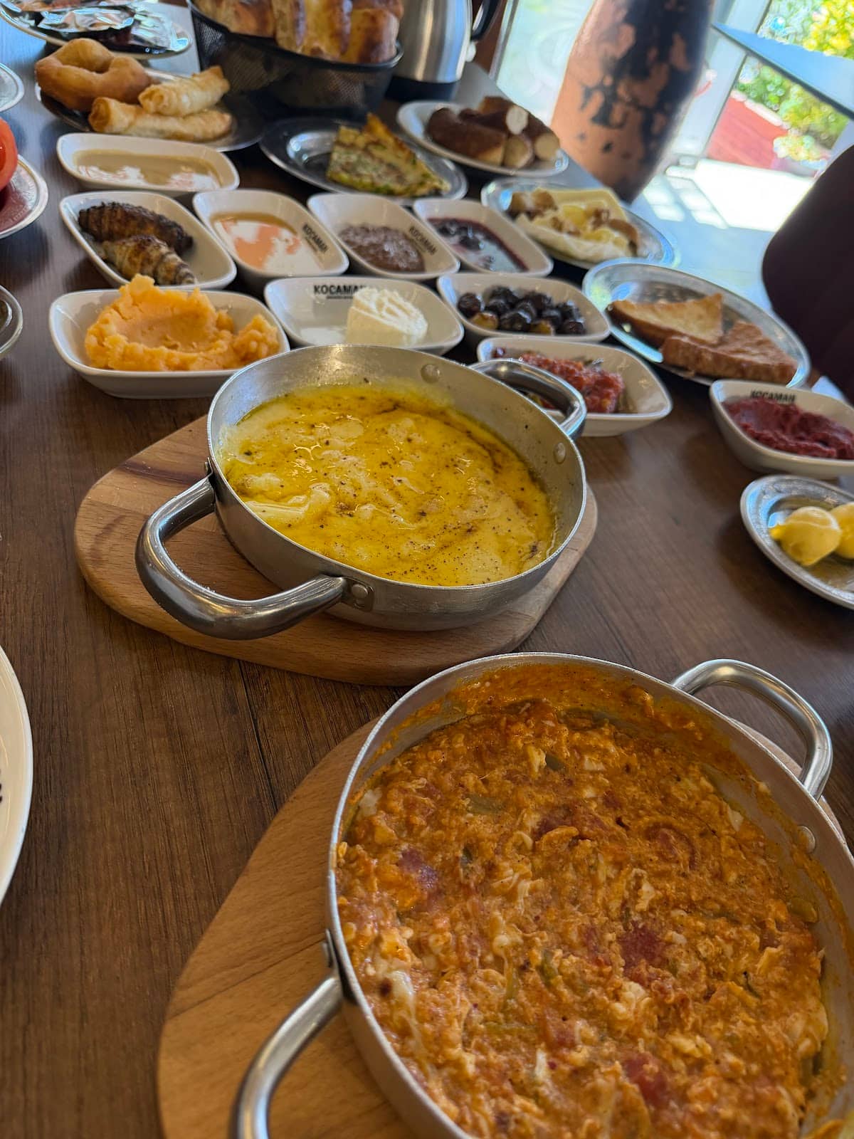 Kocaman Karadeniz Restaurant Kuru Fasülye Trabzon Döneri Pide Kahvaltı Kuymak