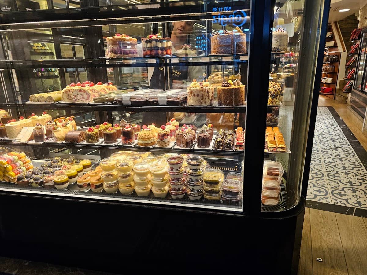 Salih Özkan Pasta Çikolata Kafe